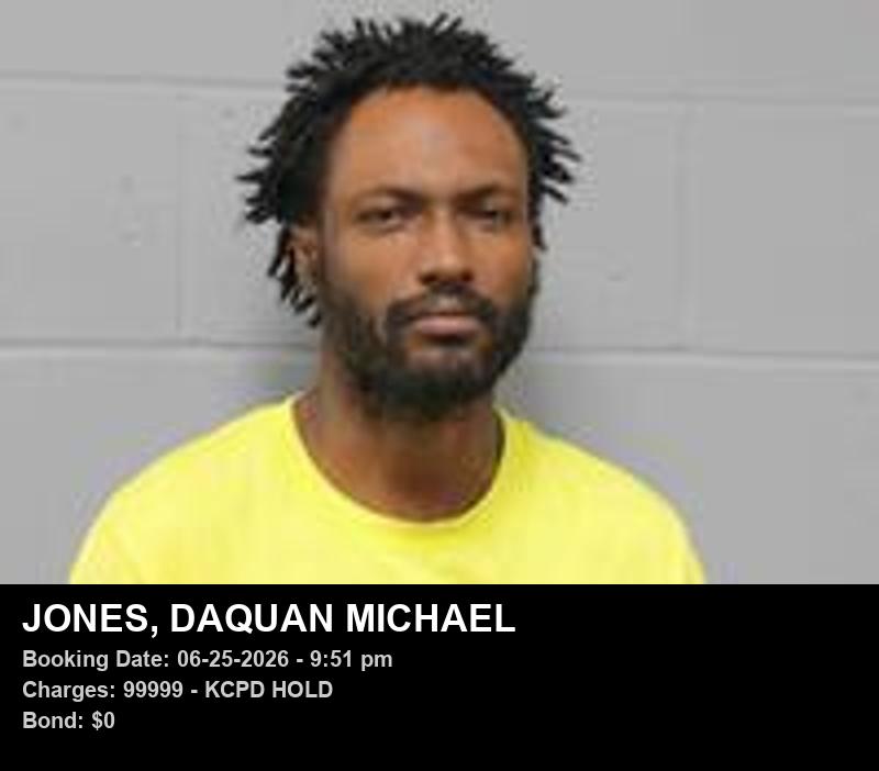 DAQUAN MICHAEL JONES booking photo