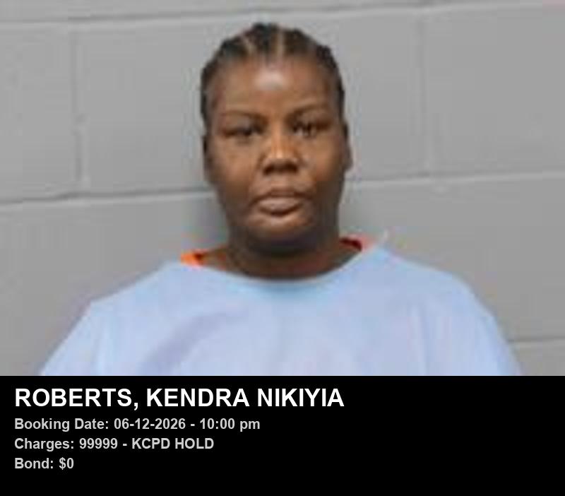 KENDRA NIKIYIA ROBERTS booking photo